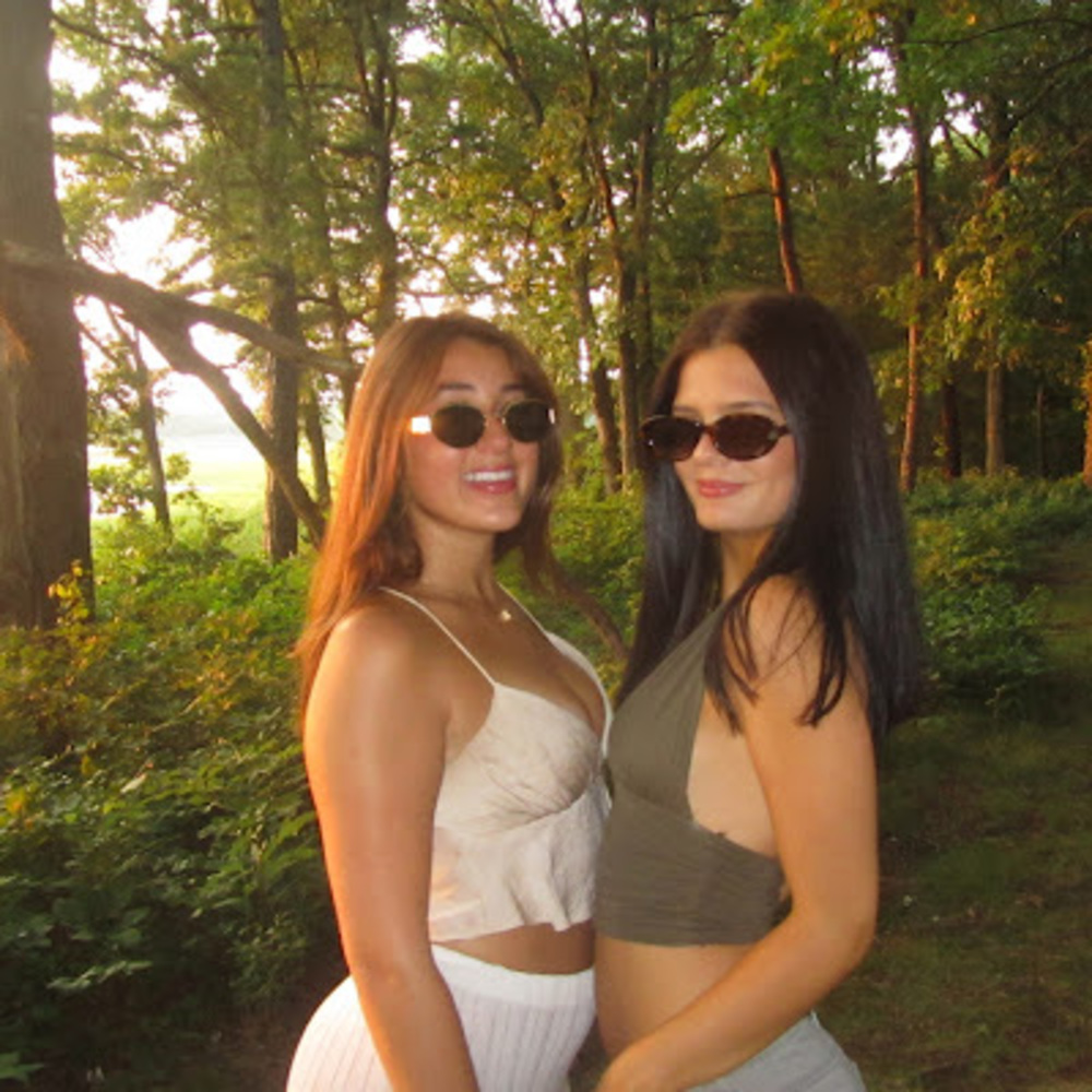 Meet your Posher, Olivia